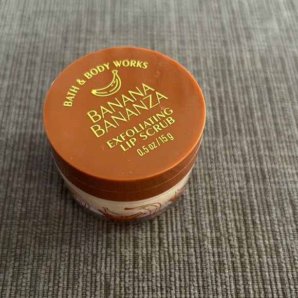 Bath & Body Works Banana Nanaza Exfoliating Lip Scrub NEW 0.5oz/15g - Picture 1 of 3